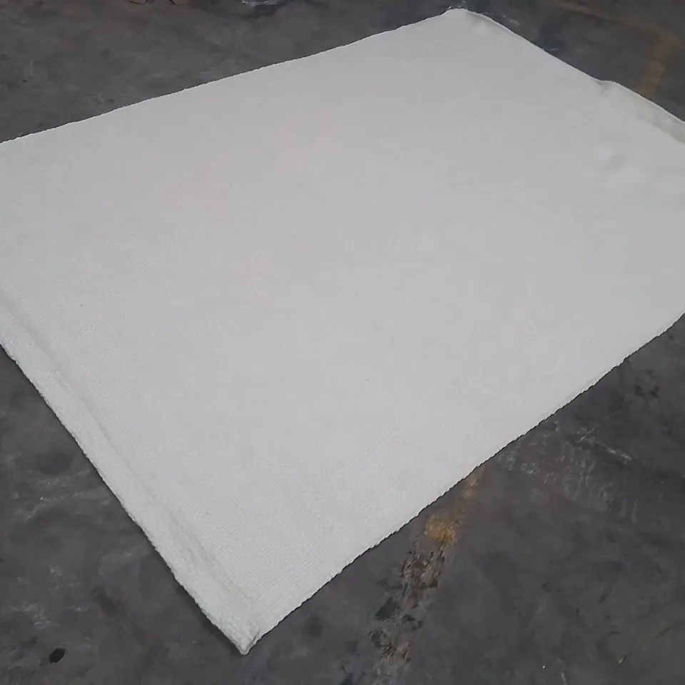 QUALITY DESIGNER AREA RUG - APPROXIMATELY 300X200CM