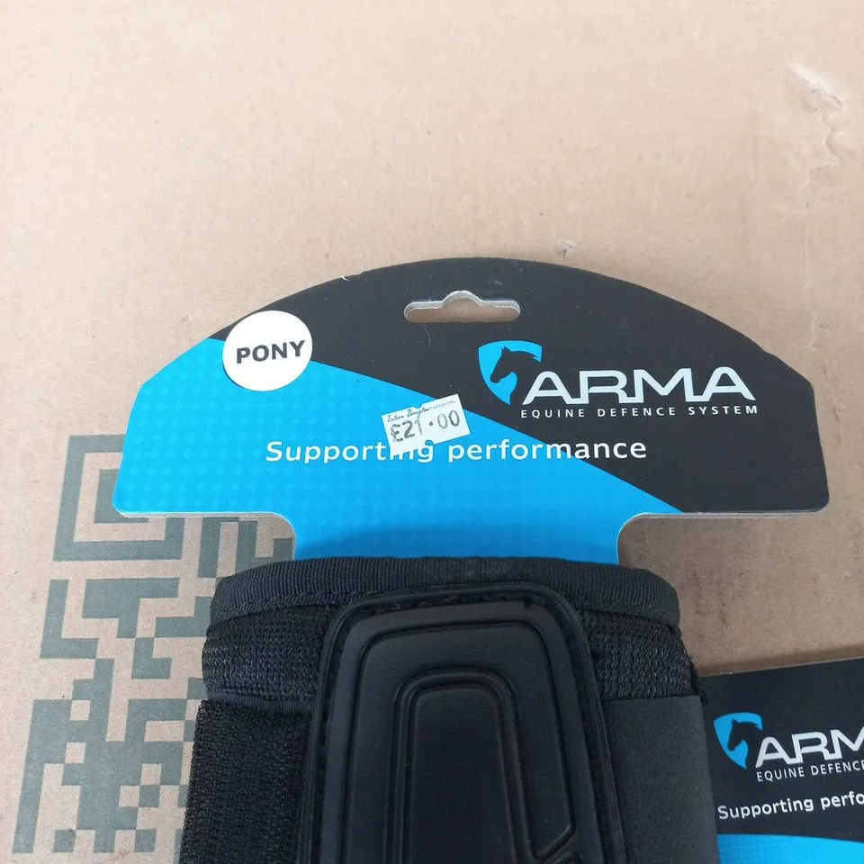 ARMA ANATOMIC BRUSHING BOOTS – PONY, BLACK
