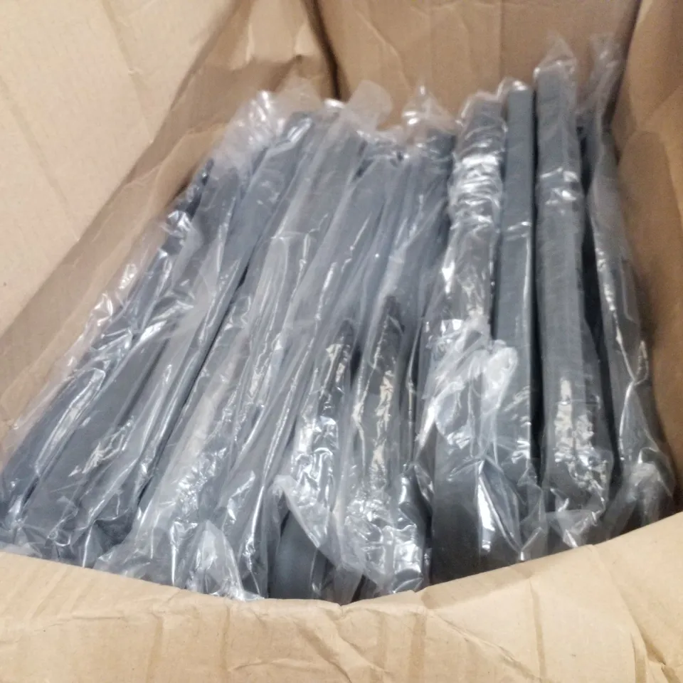 PALLET CONTAINING LARGE QUANTITY OF JOSEPH JOSEPH SLIP-UP ADJUSTABLE DRAINING BOARDS