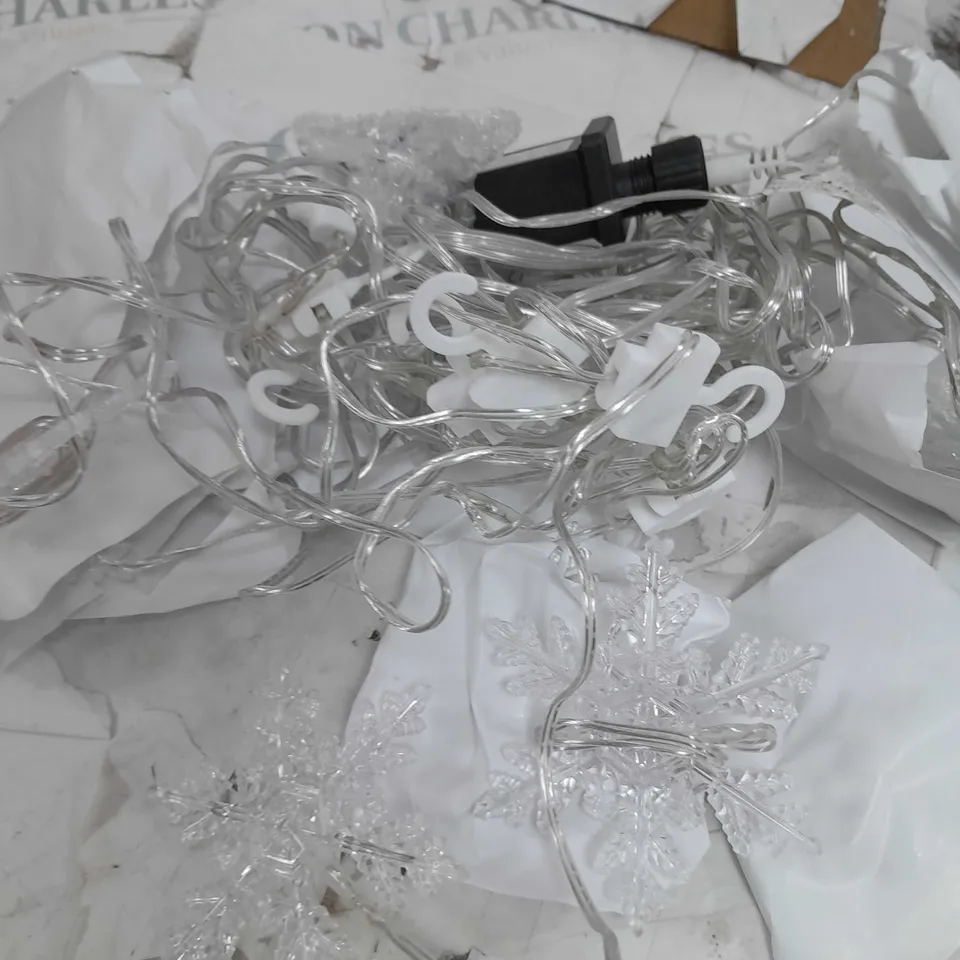 SNOWFLAKE COLOUR CHANGING CURTAIN LIGHT CHRISTMAS DECORATION RRP £20