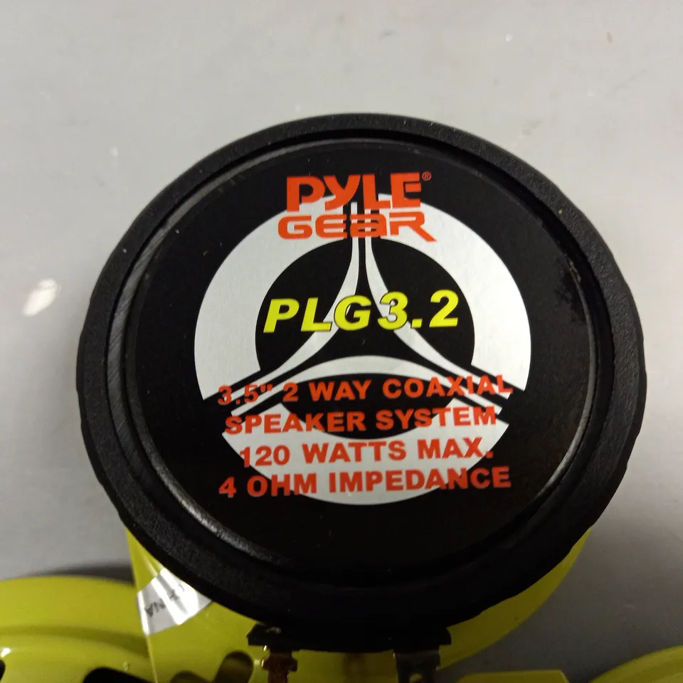 SET OF 3 ASSORTED PYLE GEAR SPEAKERS
