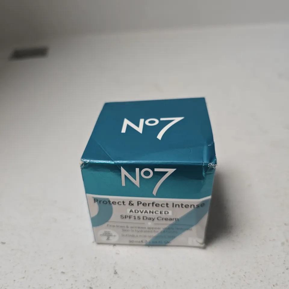 NO7 PROTECT & PERFECT INTENSE ADVANCED DAY CREAM SPF15 – 50ML