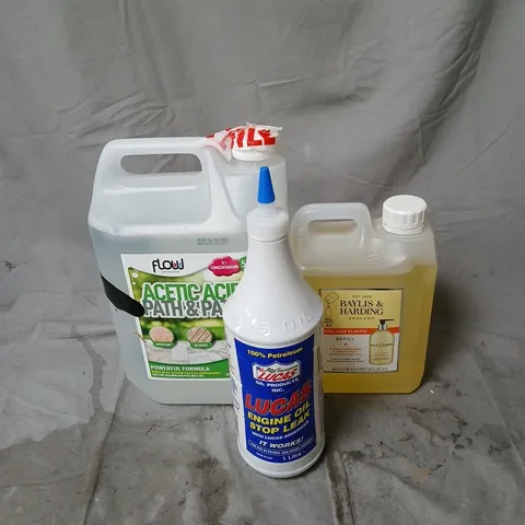 APPROXIMATELY 4 ASSORTED HOUSEHOLD LIQUID PRODUCTS TO INCLUDE BAYLIS AND HARDING HANDWASH REFILL 2L, LUCAS ENGINE OIL STOP LEAK 1L, ACETIC ACID PATH AND PATIO CLEANER ETC
