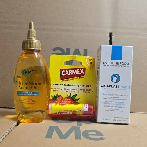 APPROXIMATELY 10 ASSORTED COSMETIC ITEMS TO INCLUDE CARMEX, OGX, ETC - COLLECTION ONLY