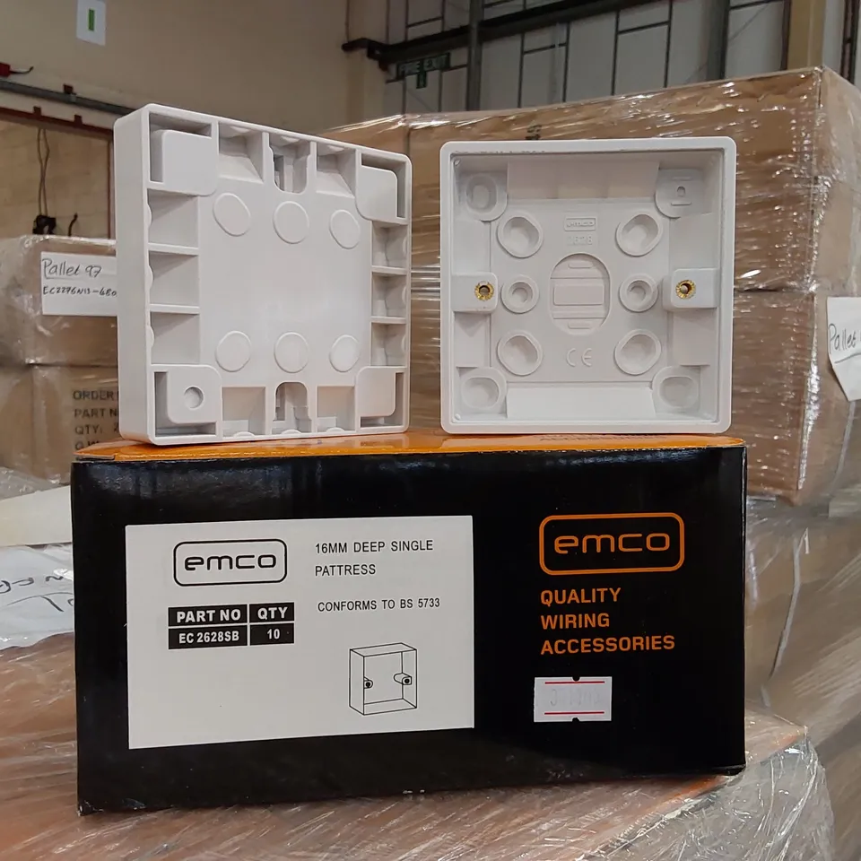 PALLET OF APPROXIMATELY 9000 X EMCO 16MM DEEP SINGLE PATTRESS