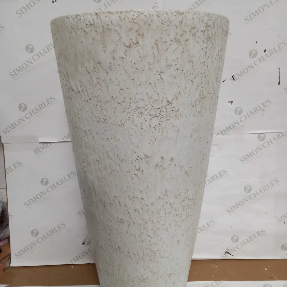 UNIVERSAL SUPER LIGHTWEIGHT VASE PEBBLE WHITE PLANT POT