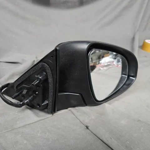 UNBRANDED RIGHT SIDE MIRROR