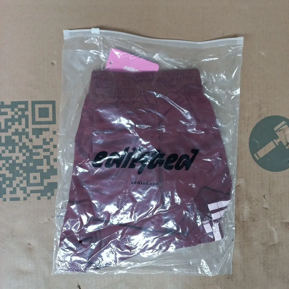 BAGGED EDIKTED SHORTS IN WINE/PINK SIZE XS