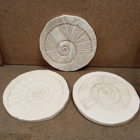 BOXED 4 x PACKS OF DUNELM X NATURAL HISTORY MUSEUM AMMONITE STEPPING STONES - 3 STONES PER PACK