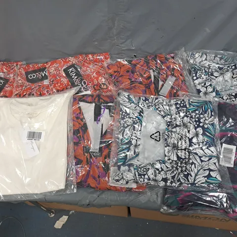 BOX OF APPROXIMATELY 6 ASSORTED BAGGED PIECES OF CLOTHING IN VARIOUS STYLES, SIZES, AND BRANDS