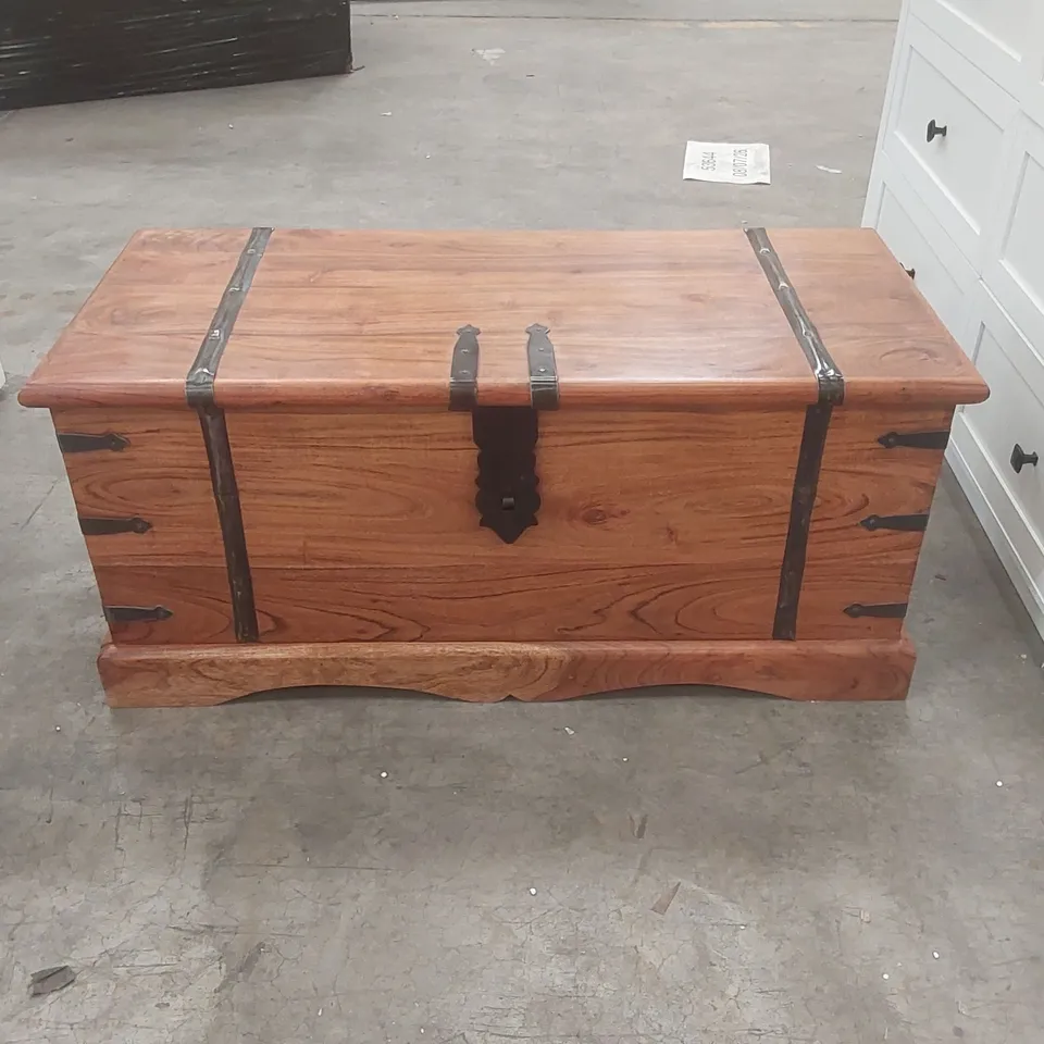 HAMDAN SHEESHAM TRUNK