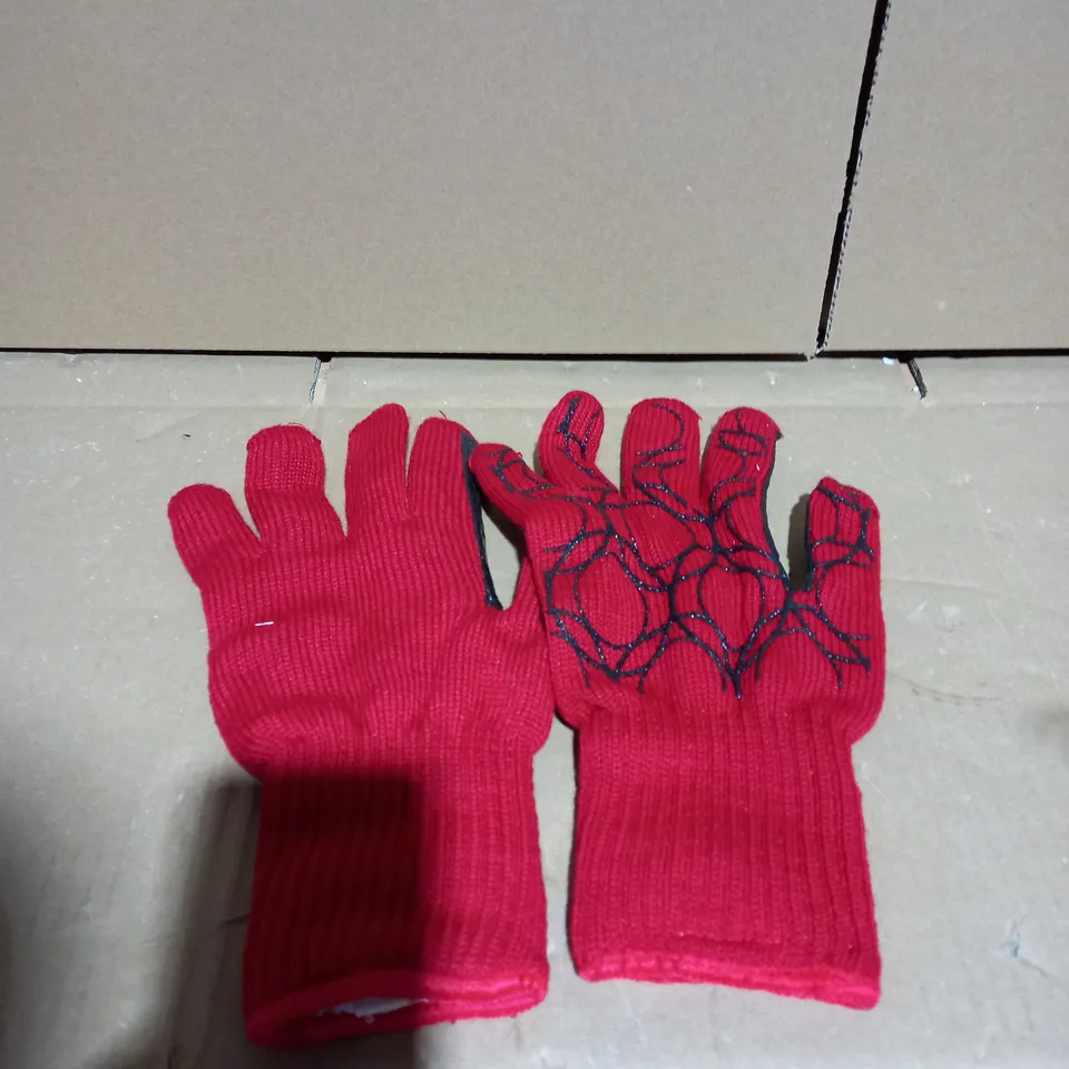 COOK'S ESSENTIALS HEAT RESISTANT OVEN GLOVES WITH NON-SLIP GRIP