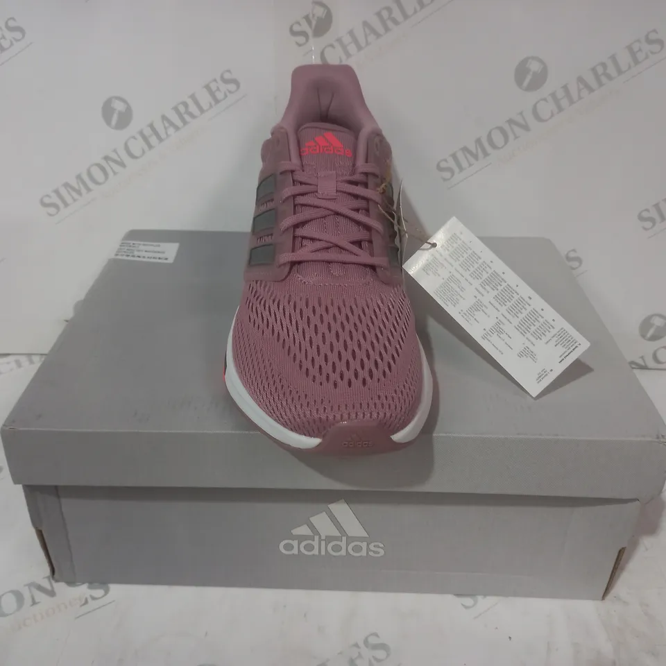 BOXED PAIR OF ADIDAS EQ21 RUN TRAINERS IN BERRY COLOUR UK SIZE 8