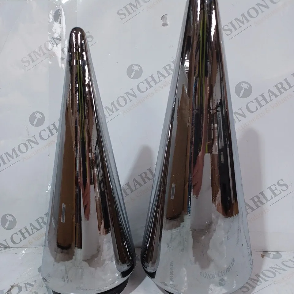 BOXED KELLY HOPPEN SET OF 2 INDOOR OUTDOOR PRELIT GLASS DECOR - REFLECTIVE CONES