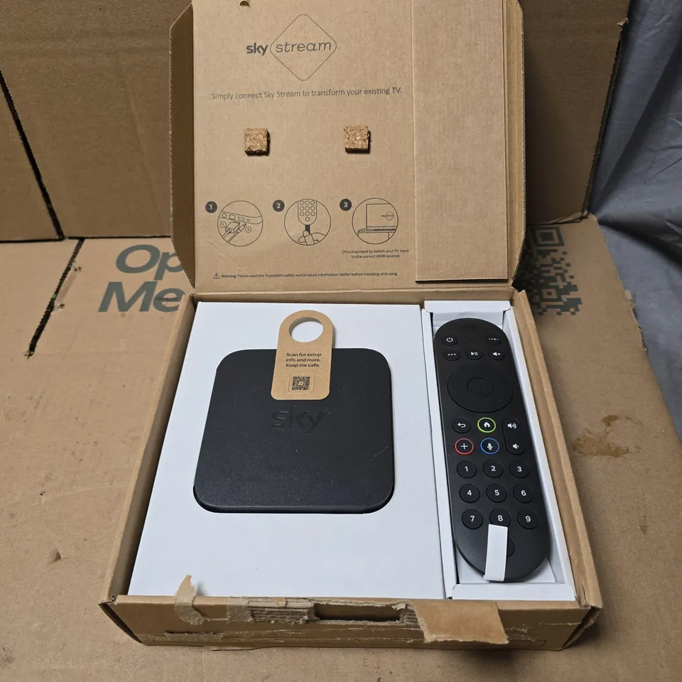 SKY STREAM STREAMING BOX WITH REMOTE BOXED