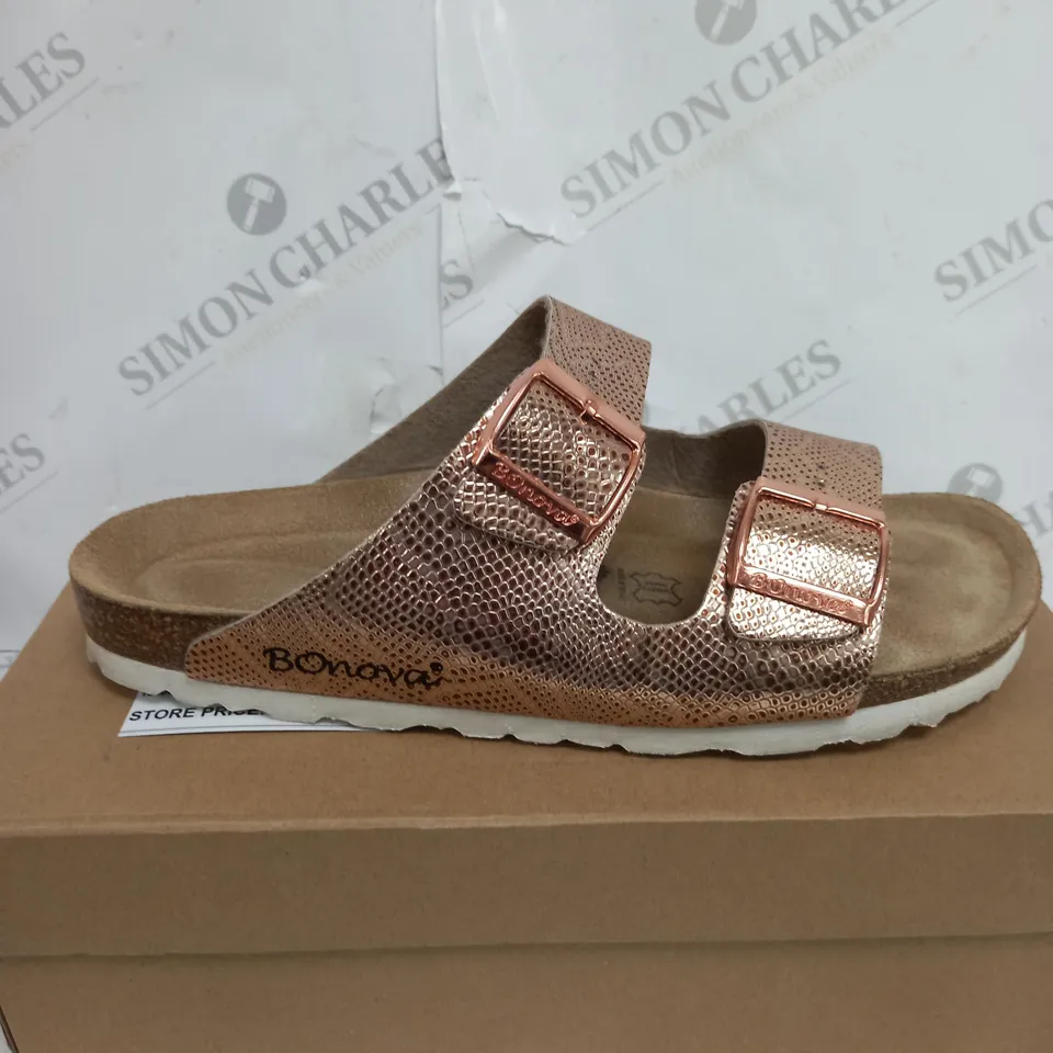 BOXED PAIR OF BONOVA SNAKE DOUBLE STRAP FOOTBED SANDALS -  SIZE 8