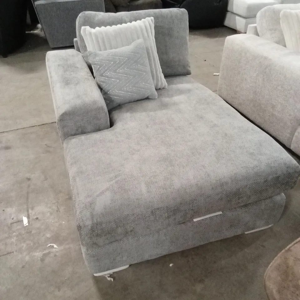 APPROX 5 x ASSORTED DESIGNER INCOMPLETE SOFA PARTS
