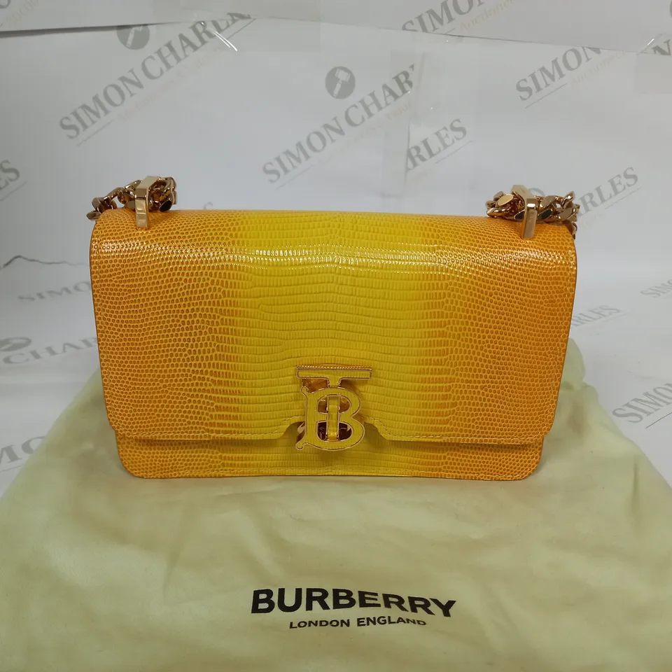 BURBERRY LEATHER SHOUDER BAG