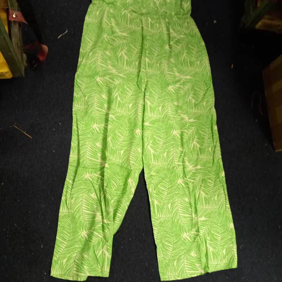 GREEN JUMPSUIT SIZE 18