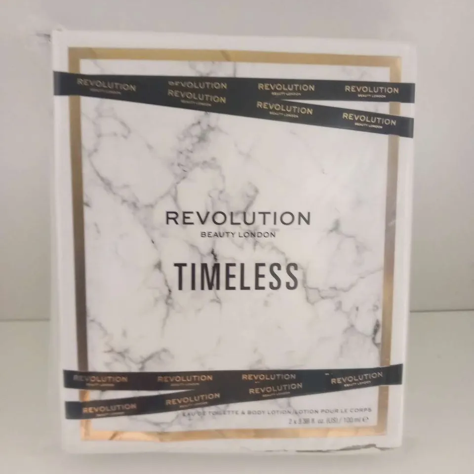 BOXED REVOLUTION BEAUTY LONDON TIMELESS GIFT SET