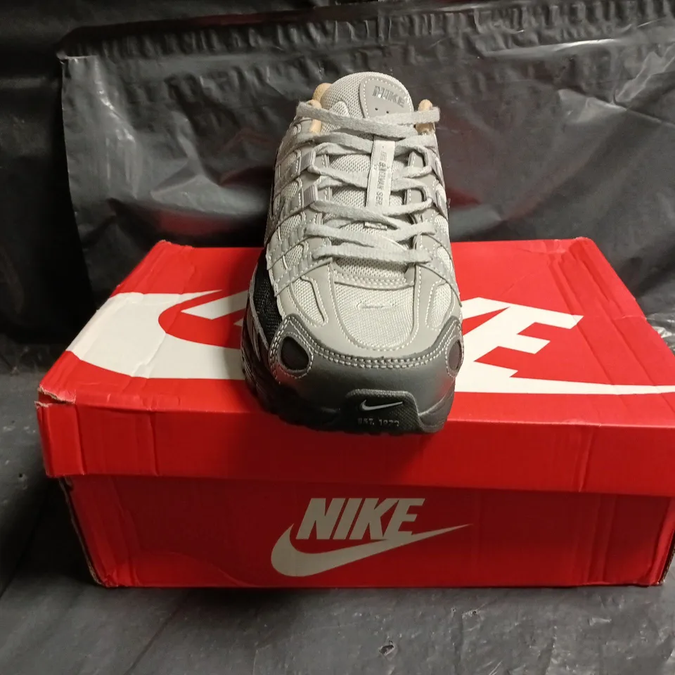 BOXED PAIR OF NIKE P-6000 TRAINERS IN GREY SIZE UK 8.5