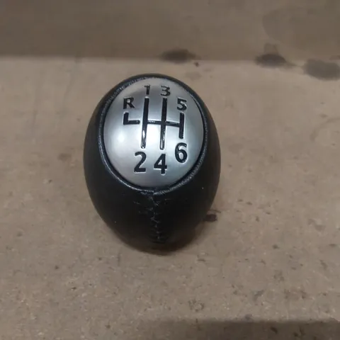 BOXED GEAR KNOB