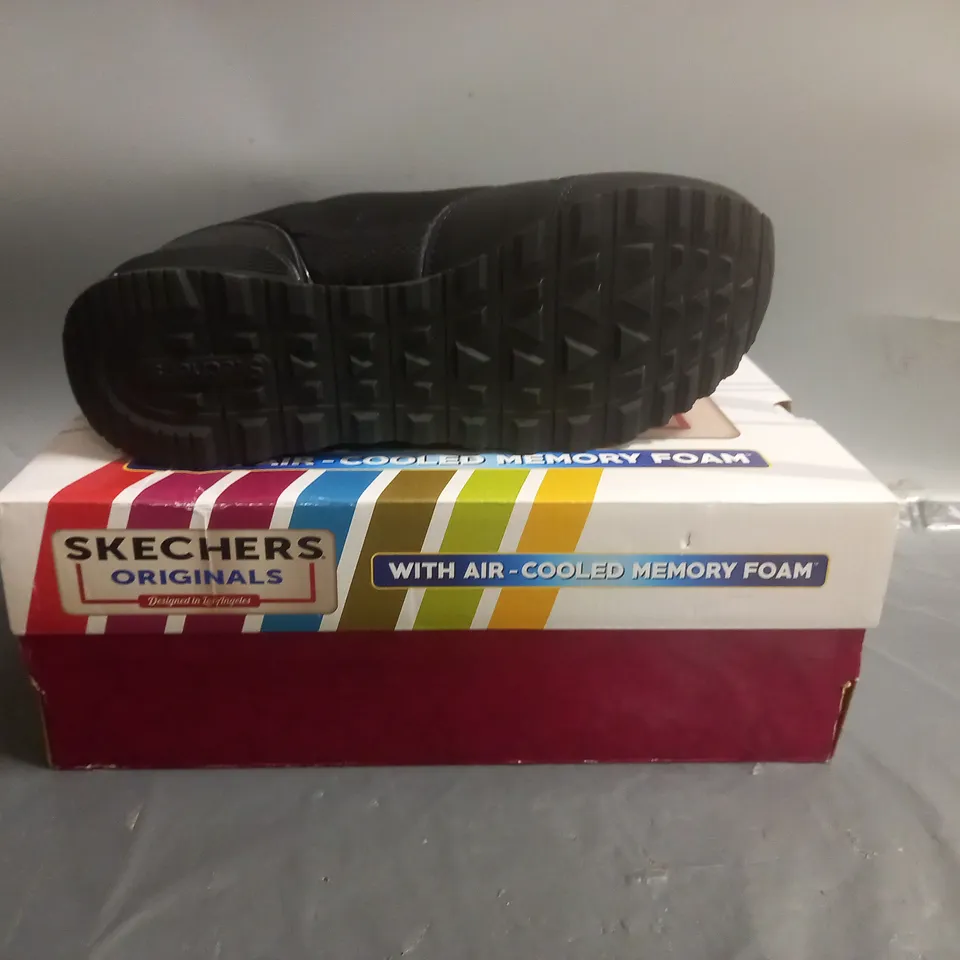 SKECHERS ORIGINALS TRAINERS BLACK SIZE 5