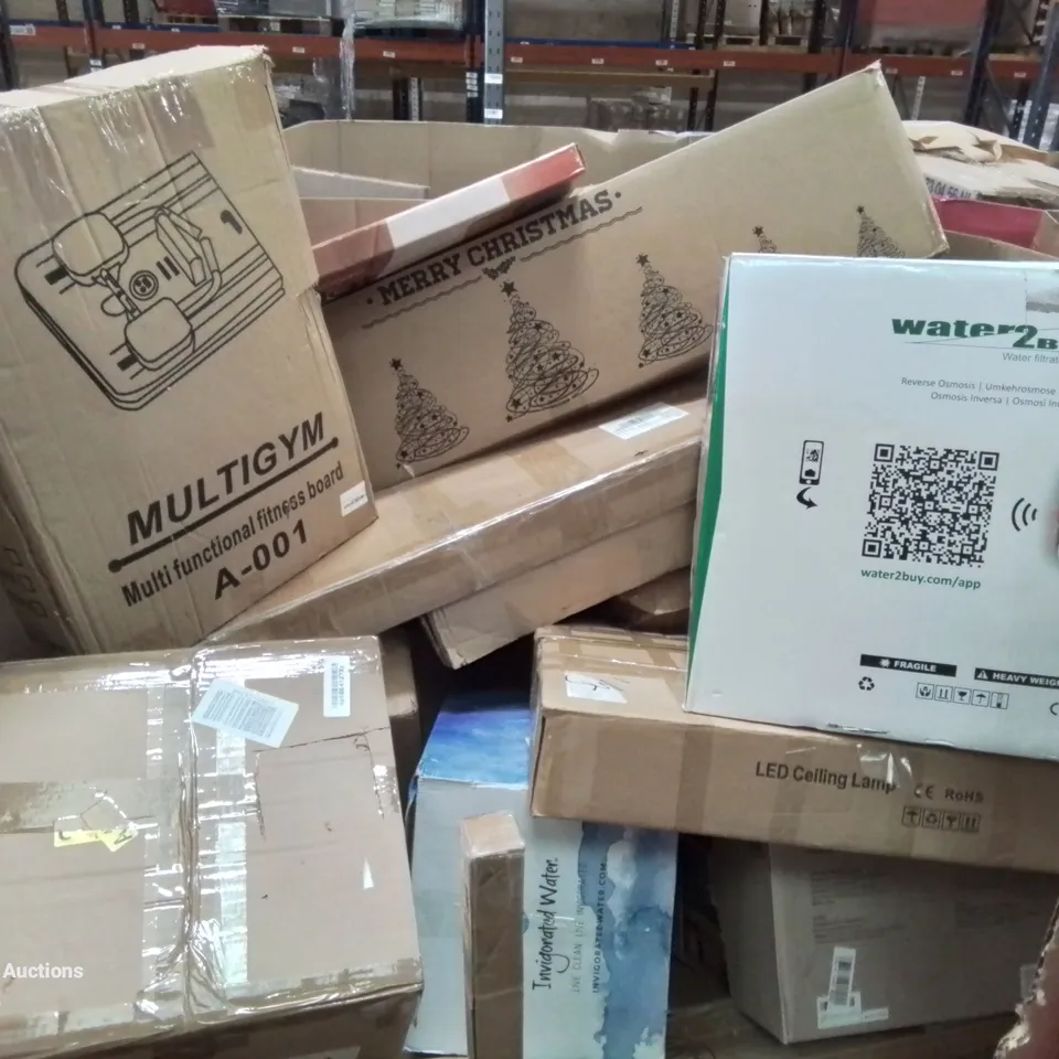 PALLET CONTAINING MIXED BOXED HOUSEHOLD ITEMS TO INCLUDE: CHRISTMAS TREE, MULTIGYM, WATER FILTRATION UNIT AND LOTS MORE UNMARKED BOXED ITEMS 