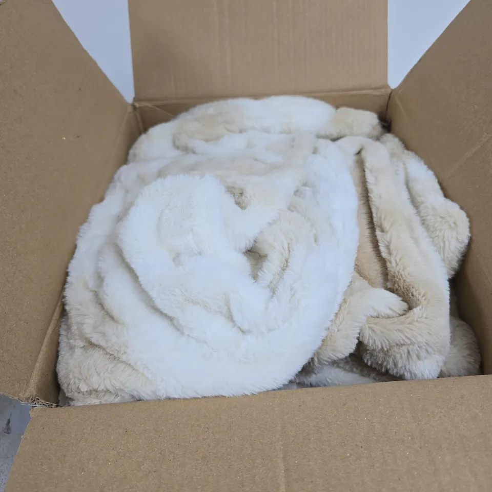COZEE HOME LUXURY RUCHED FAUX FUR AND VELVETSOFT HEATED THROW TAUPE OMBRE