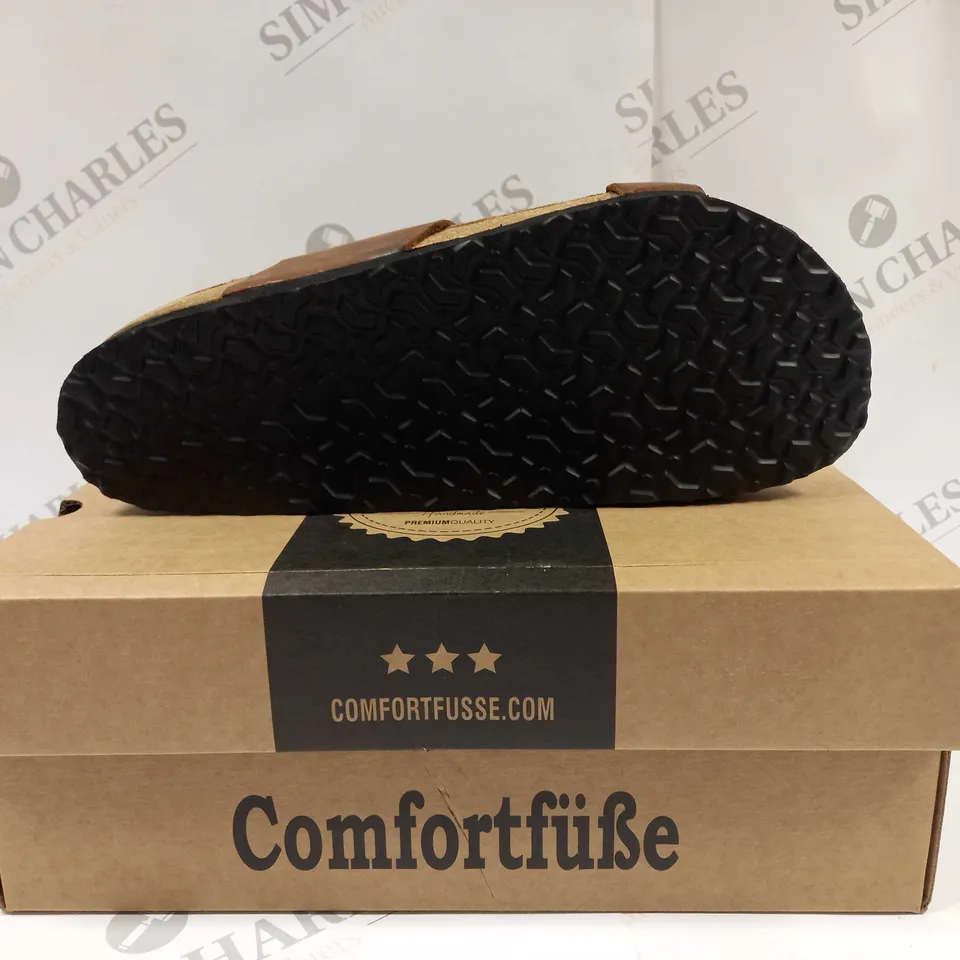 BOXED PAIR OF COMFORTFUSSE SANDALS uk size 7