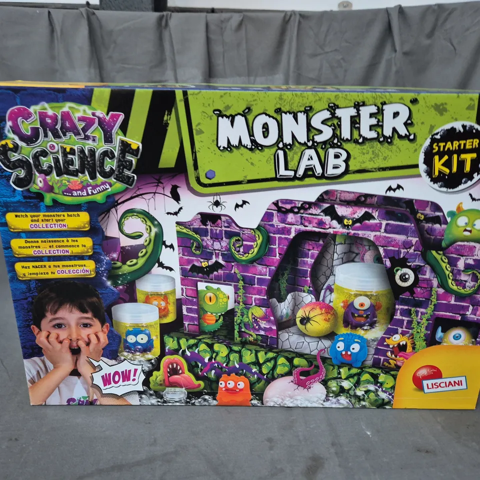 CRAZY SCIENCE MONSTER LAB STARTER KIT