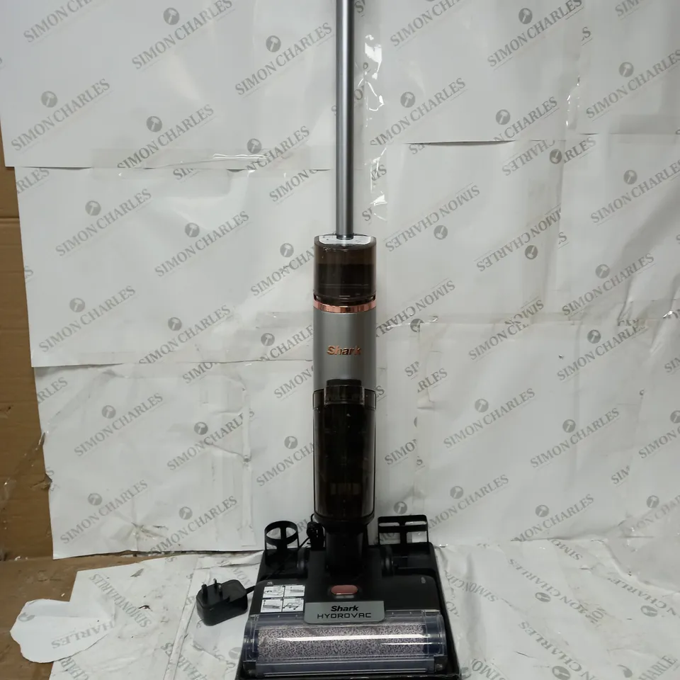 BOXED SHARK HYDROVAC HARD FLOOR WET & DRY CORDLESS CLEANER
