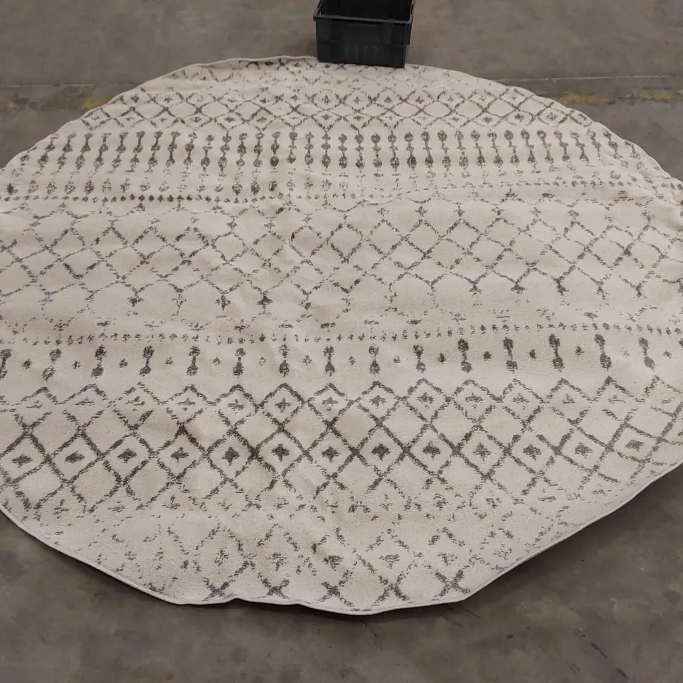 BODRUM RUG IN GREY - 8' ROUND