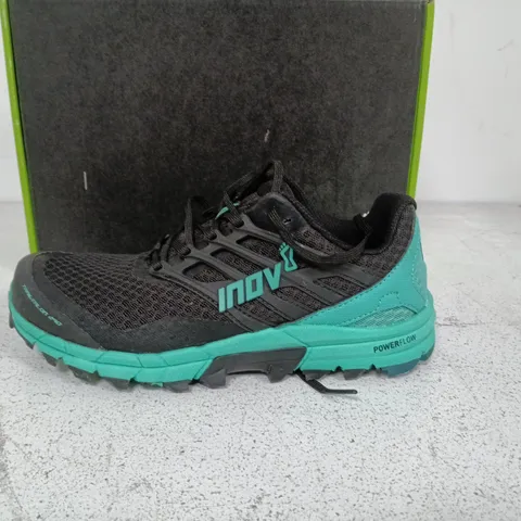 BOXED PAIR OF INOV WOMENS TRAIL TALON 290 TRAINERS IN BLACK/TEAL - UK 4