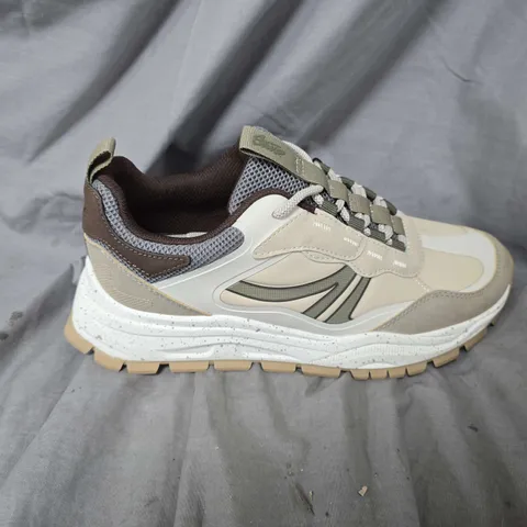 UNBOXED PAIR OF PULL & BEAR SWD TRAINERS IN BEIGE - SIZE 40