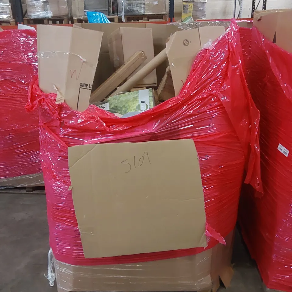 PALLET OF ASSORTED HOUSEHOLD ITEMS AND CONSUMER PRODUCTS TO INCLUDE; HEATED THROW BLANKET, CHAIR CUSHION, MESH OFFICE CHAIR ETC