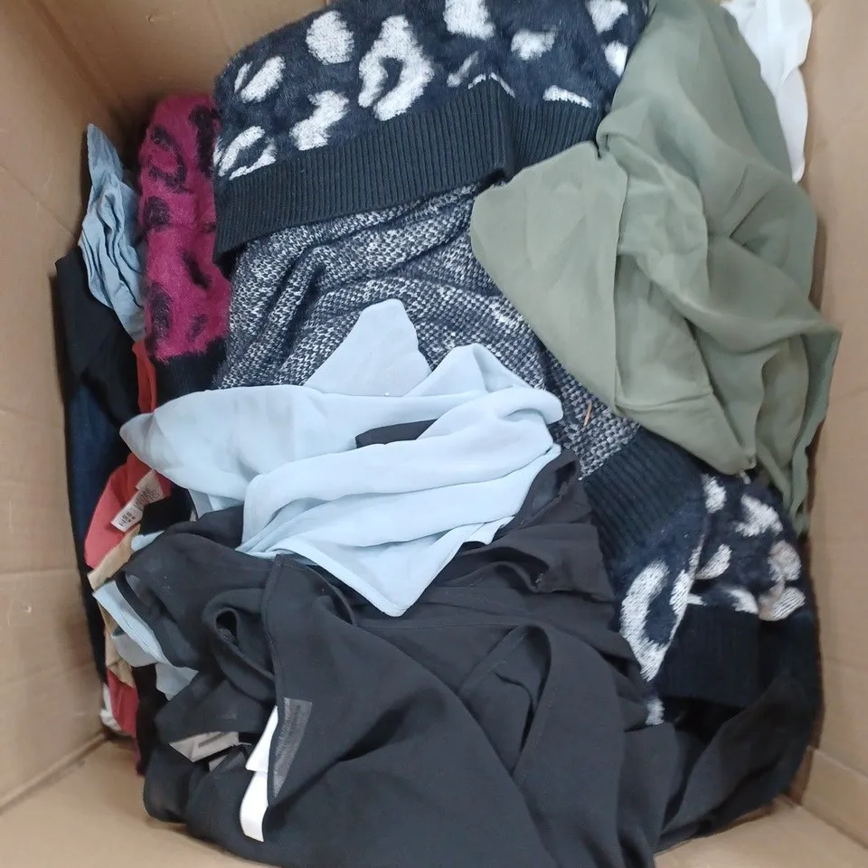 BOX OF ASSORTED CLOTHING TO INCLUDE: DRESSES, TOPS AND TROUSERS