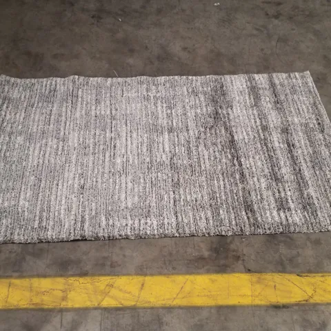 AREA RUG IN GREY - 80×150CM
