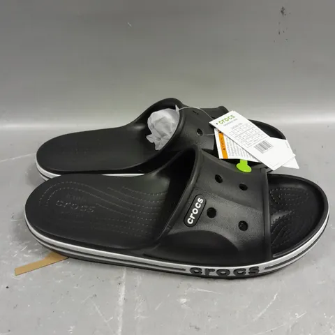 PAIR OF CROCS BAYABAND SLIDERS - 11