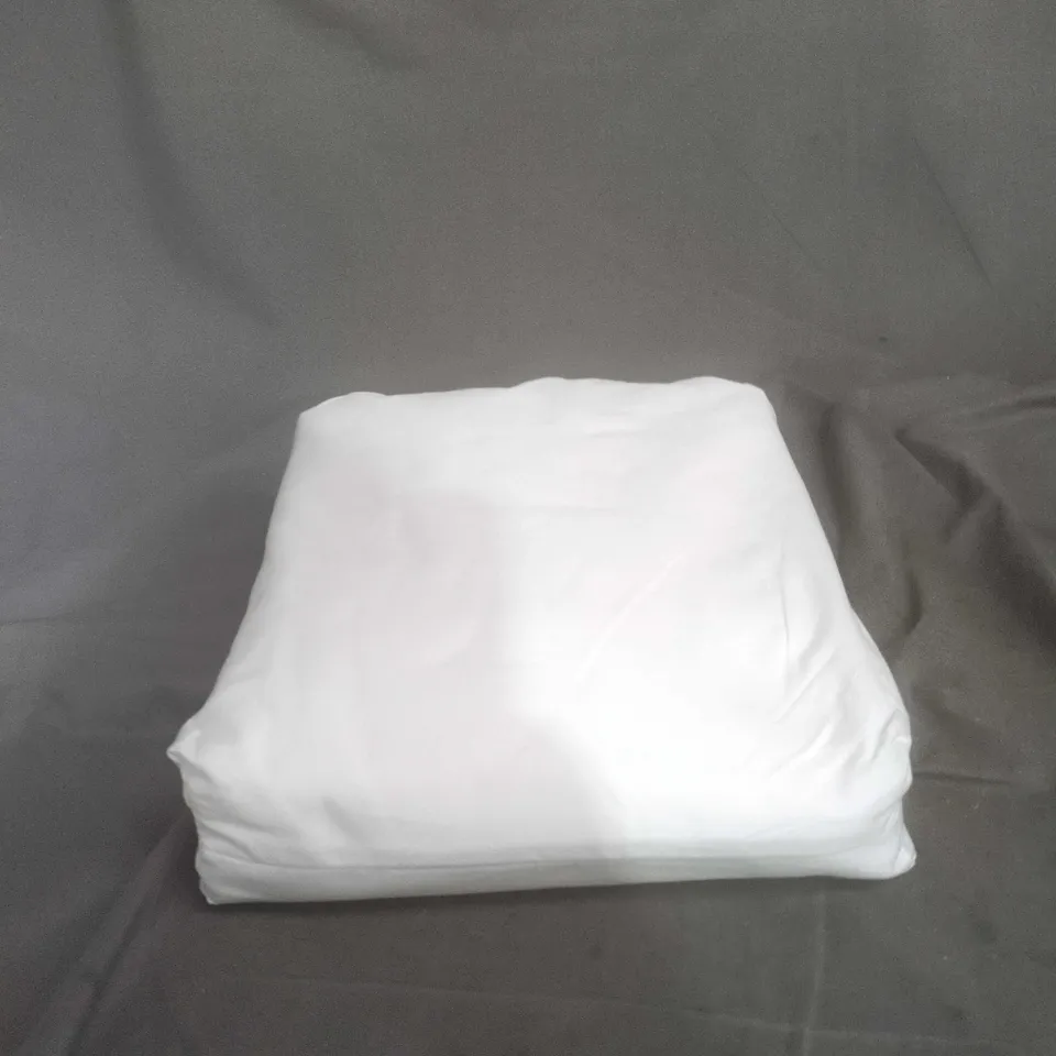 THE CRISP & COOL ORGANIC CLASSIC DUVET SET BUNDLE – SUPER KING, WHITE