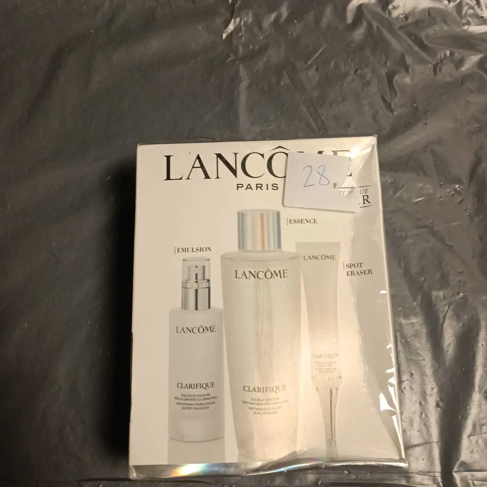 LANCÔME CLARIFIQUE SKINCARE SET – DOUBLE ESSENCE, EMULSION & SPOT ERASER, 250ML/75ML/50ML, BOXED