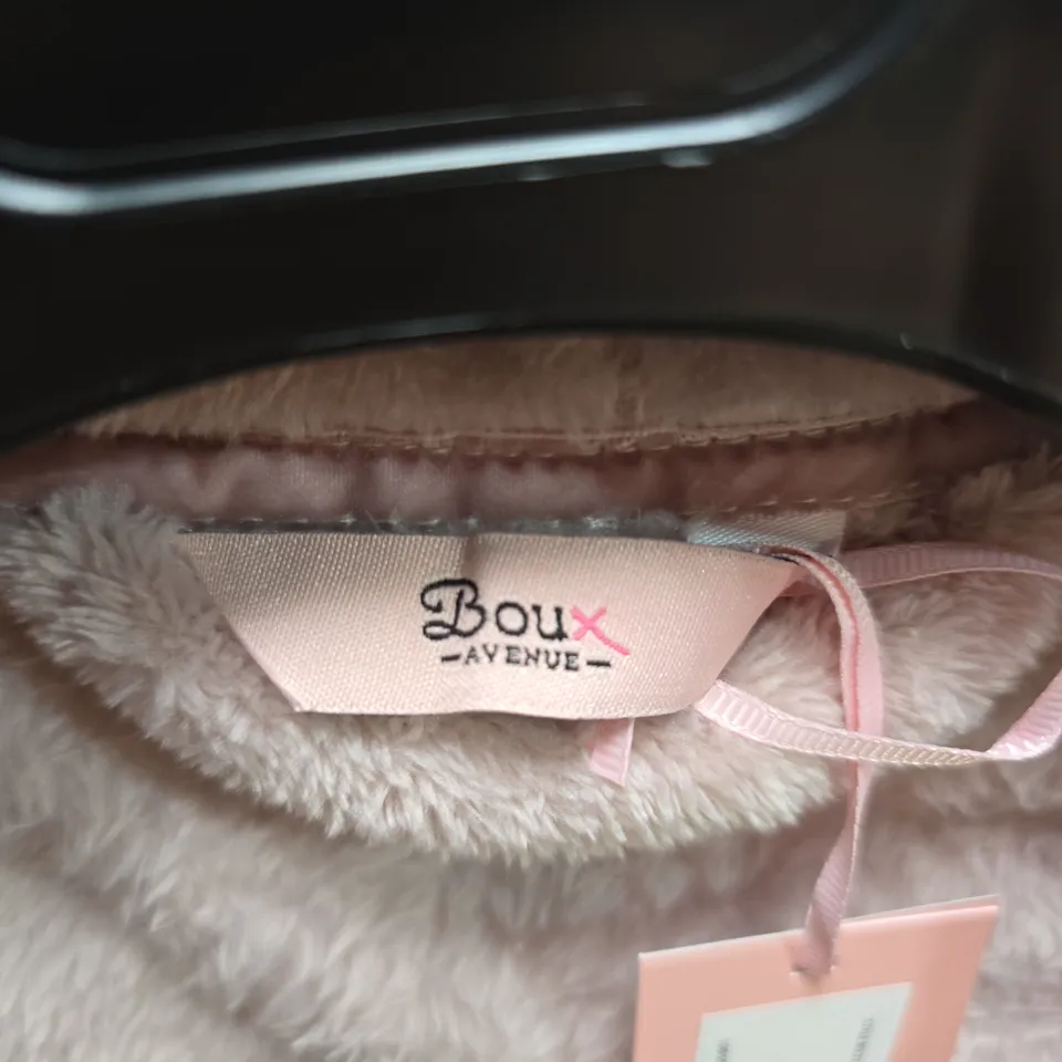 BOUX AVENUE PINK PLUSH DRESSING GOWN – UK M (EUR M)