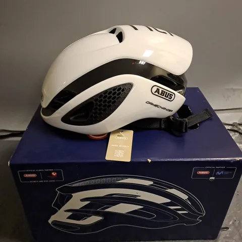 BOXED ABUS GAMECHANGER HELMET IN POLAR WHITE - M 52/58CM