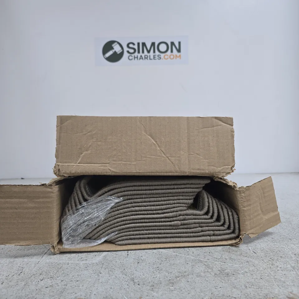 SET OF APPROX. 10 STAIR MATS
