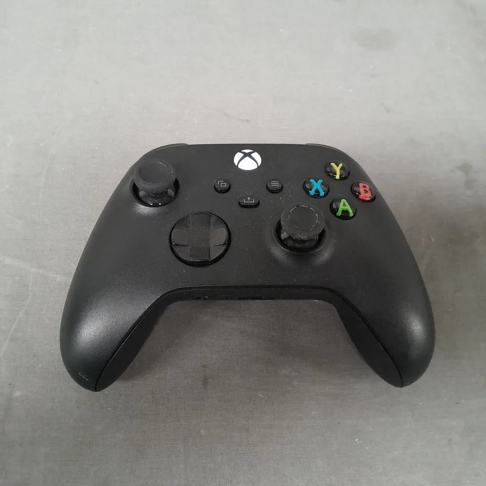 XBOX ONE WIRELESS CONTROLLER