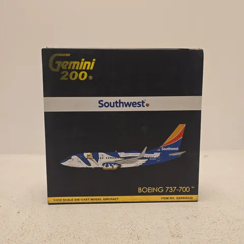 GEMINI 200 BOEING 737-700 DIE-CAST MODEL AIRCRAFT 