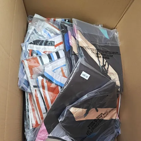 BOX OF APPROXIMATELY 30 ASSORTED CLOTHING ITEMS IN VARIOUS STYLES , SIZES AND COLOURS