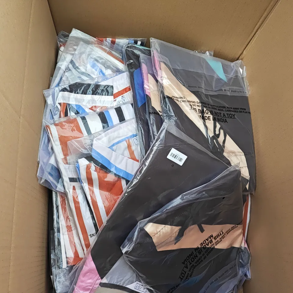 BOX OF APPROXIMATELY 30 ASSORTED CLOTHING ITEMS IN VARIOUS STYLES , SIZES AND COLOURS 