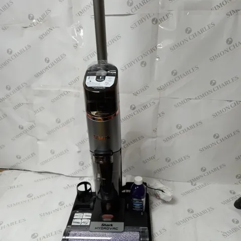 BOXED SHARK HYDROVAC HARD FLOOR WET & DRY CORDLESS CLEANER WD210UK