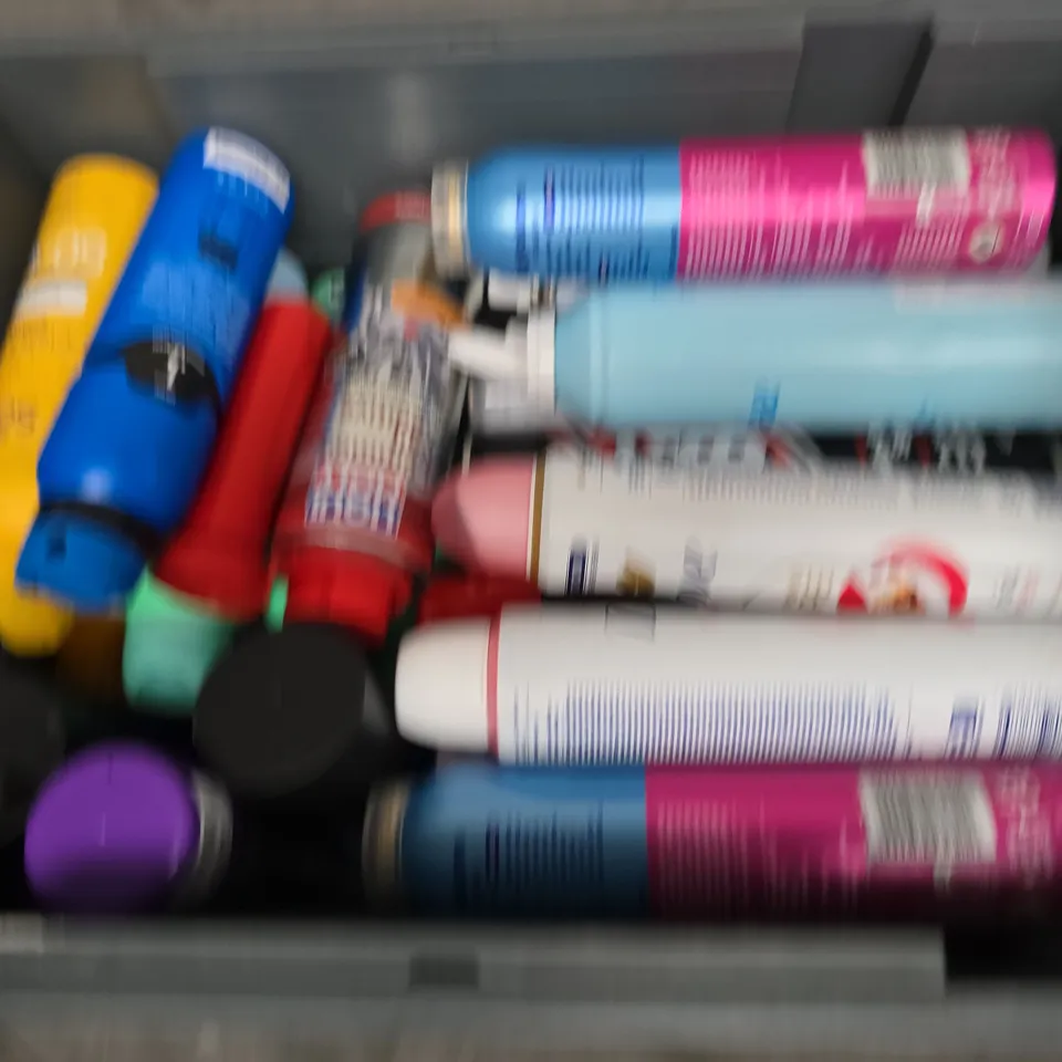 APPROXIMATELY 20 ASSORTED AEROSOLS TO INCLUDE WOMEN MITCHUM UNSCENTED, LIQUI MOLY COMMON RAIL ADDITIVE, GT85 MULTI-PURPOSE SPRAY, ETC - COLLECTION ONLY
